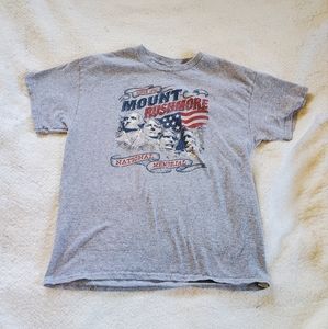 Mount Rushmore National Memorial T-Shirt, Youth Sz L